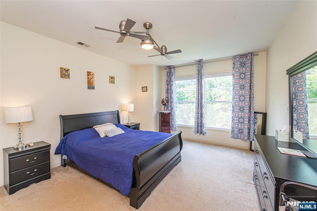 812 River Place