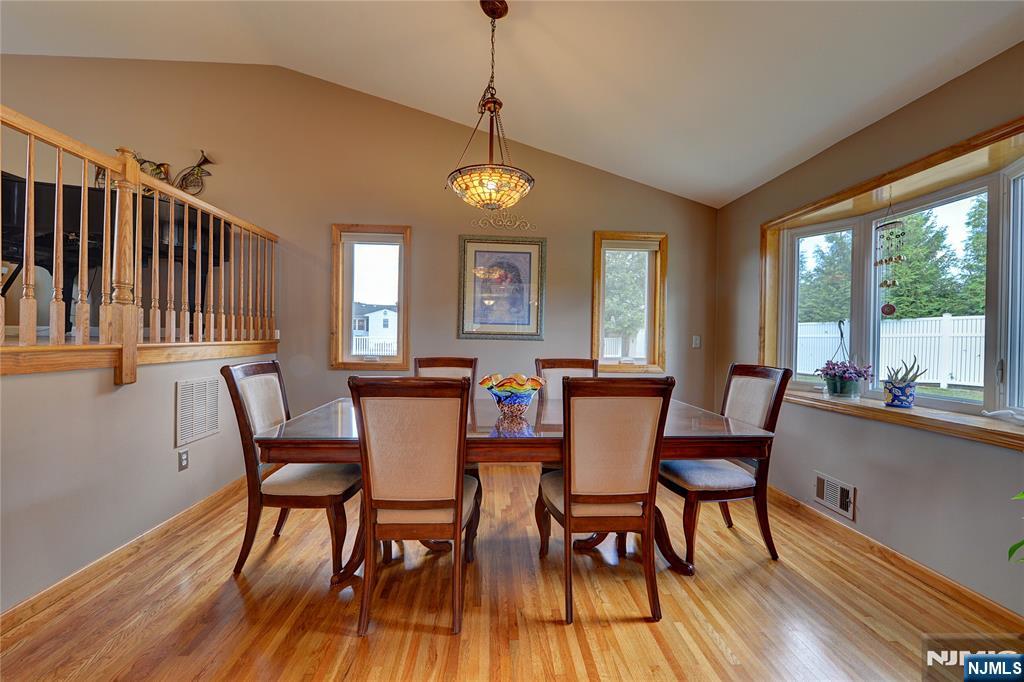 18 Sanders Place
