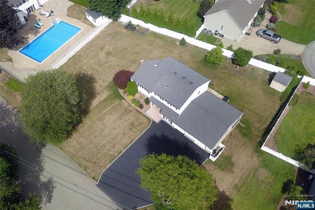 18 Sanders Place