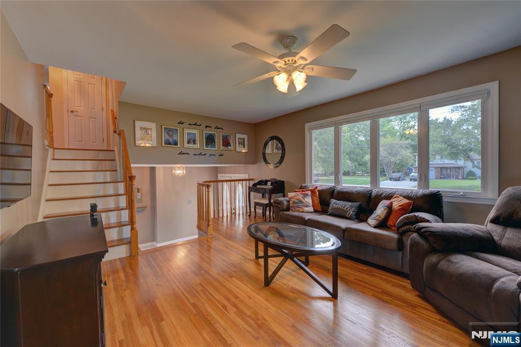 18 Sanders Place
