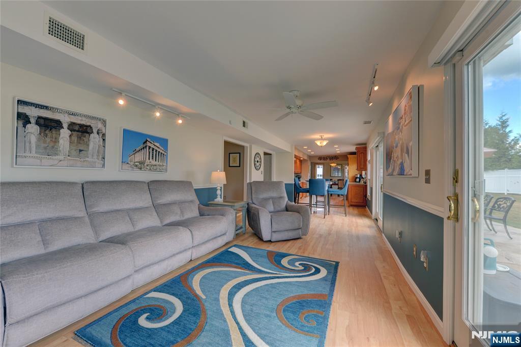 18 Sanders Place