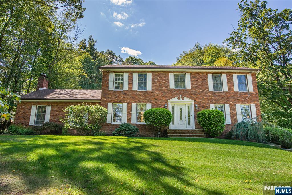 43 Round Hill Road
