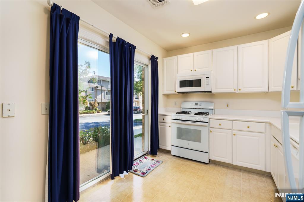 11 Wilshire Terrace