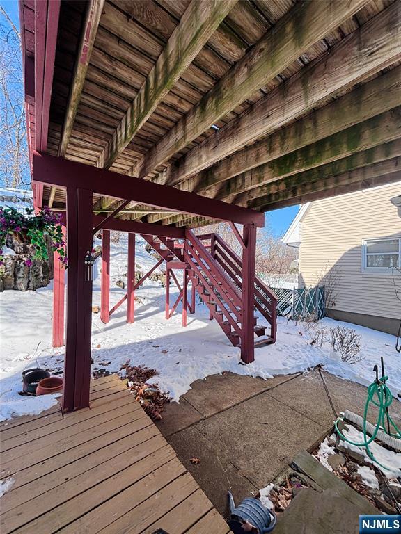 81 Lakeshore Drive