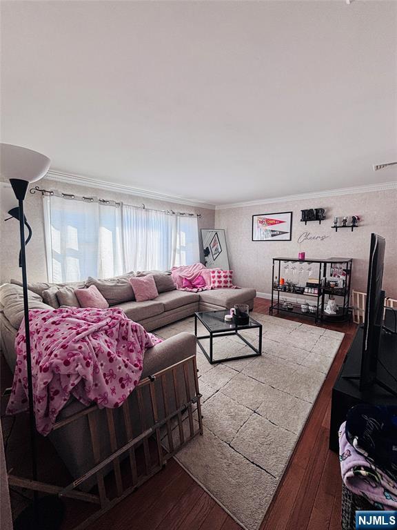 81 Lakeshore Drive