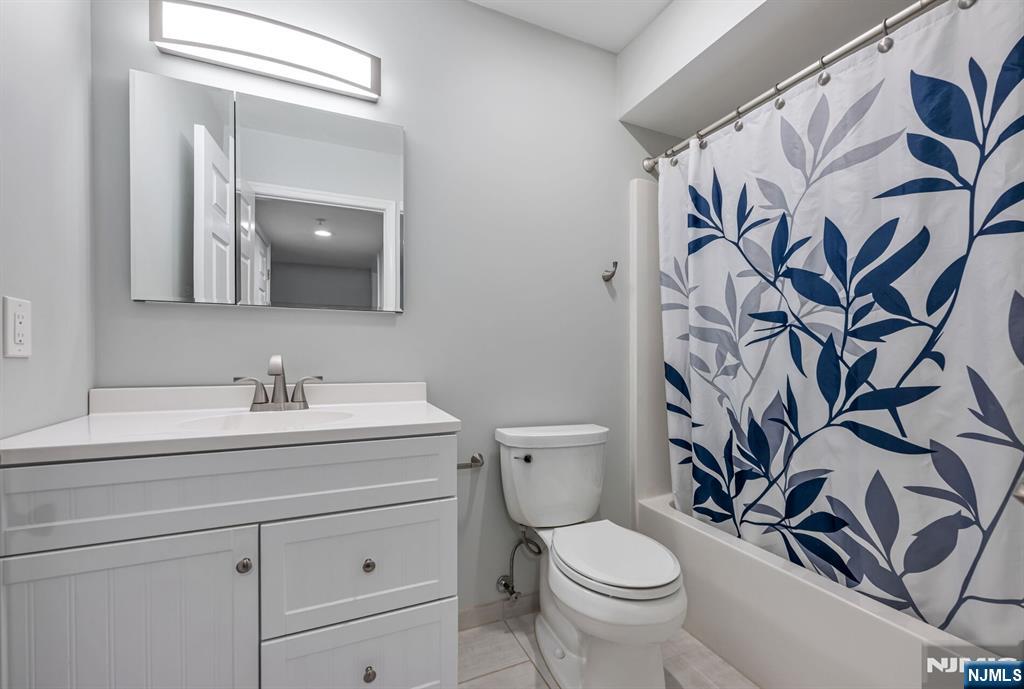 218 Orchard Park