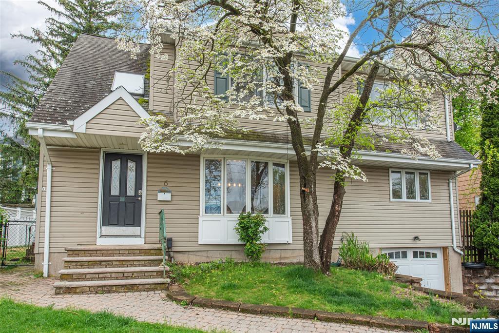 6 Ward Avenue