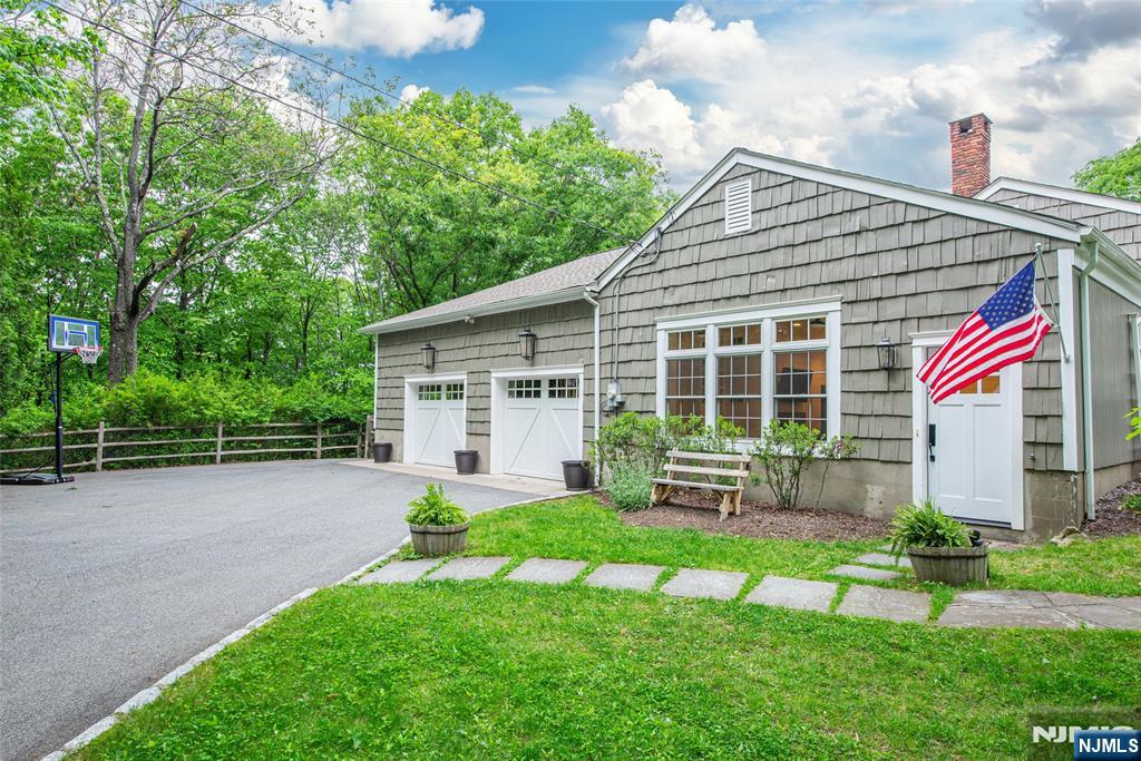 724 Ridge Road