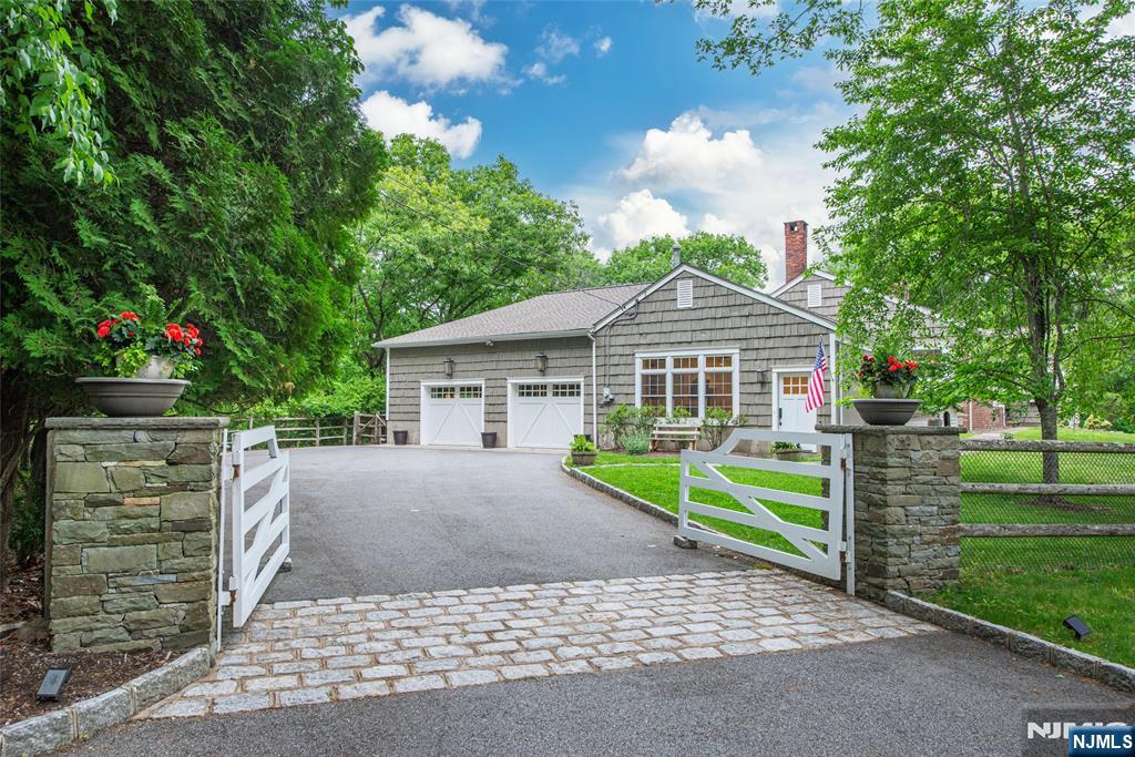 724 Ridge Road