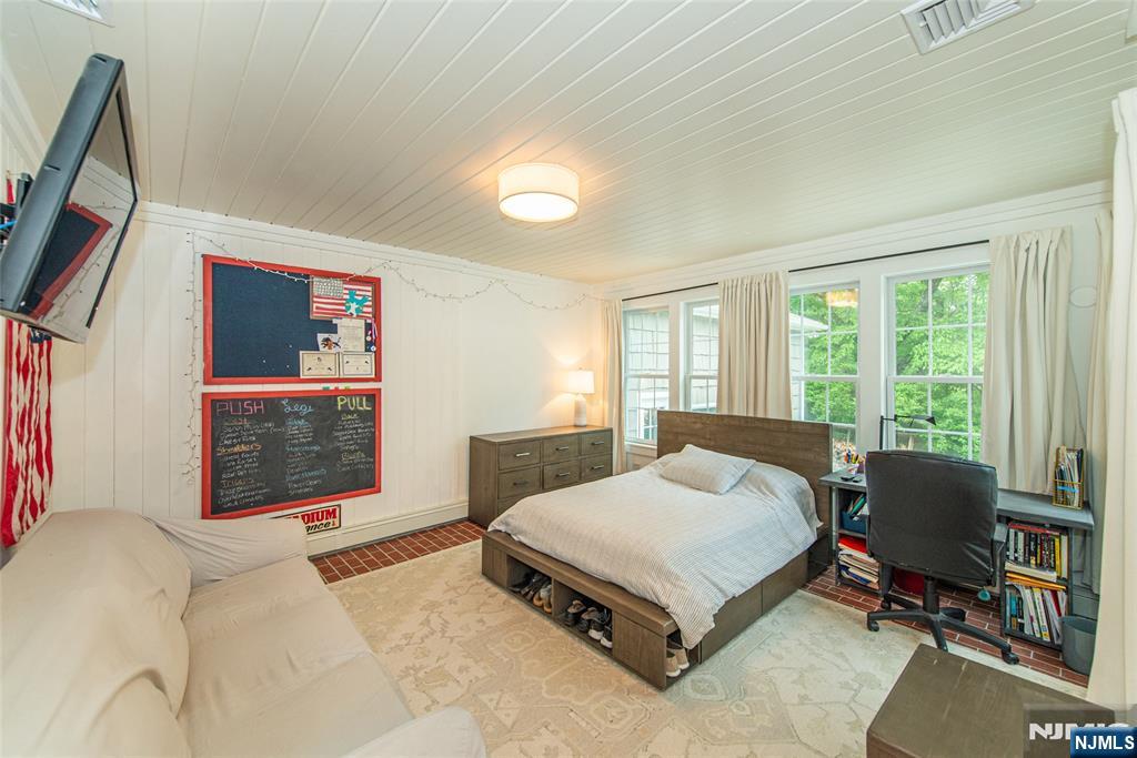 724 Ridge Road
