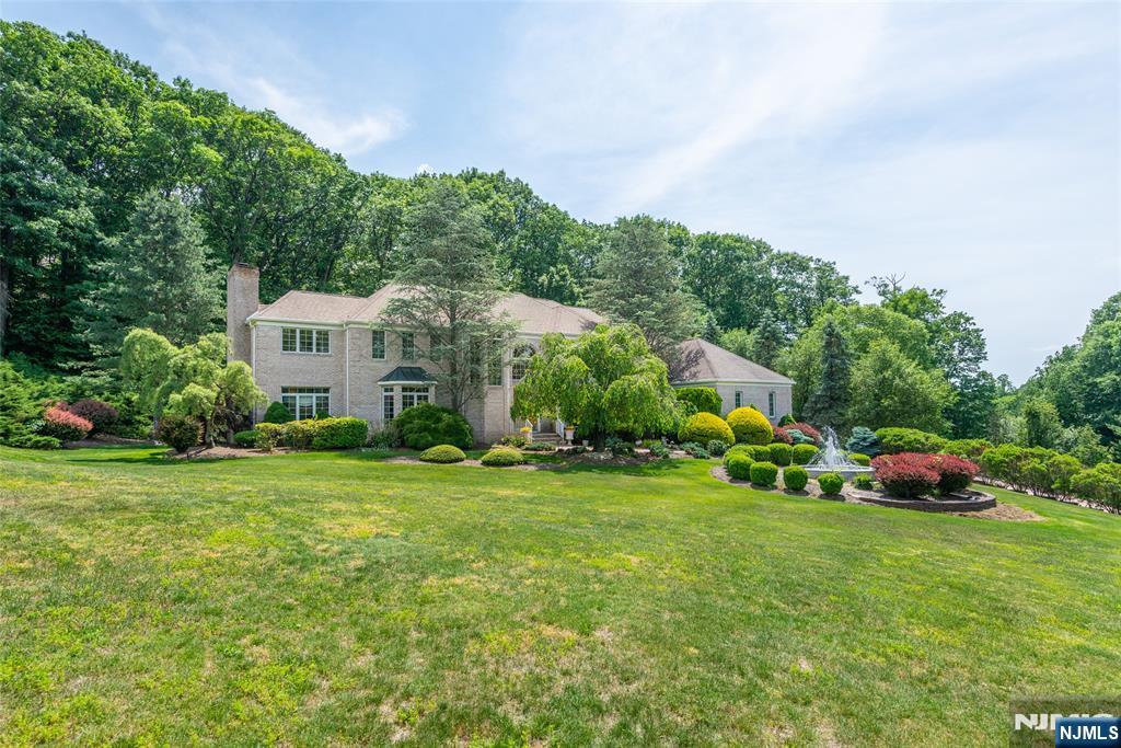 5 Raine Tree Court