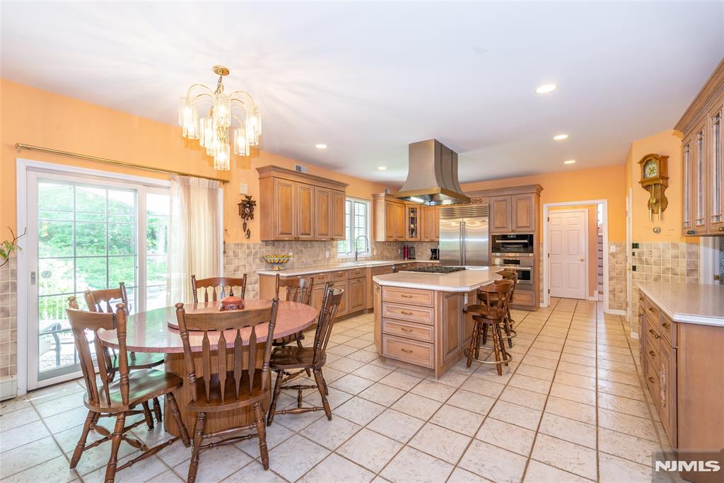5 Raine Tree Court