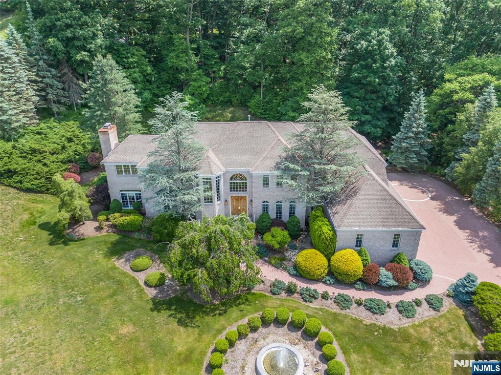 5 Raine Tree Court