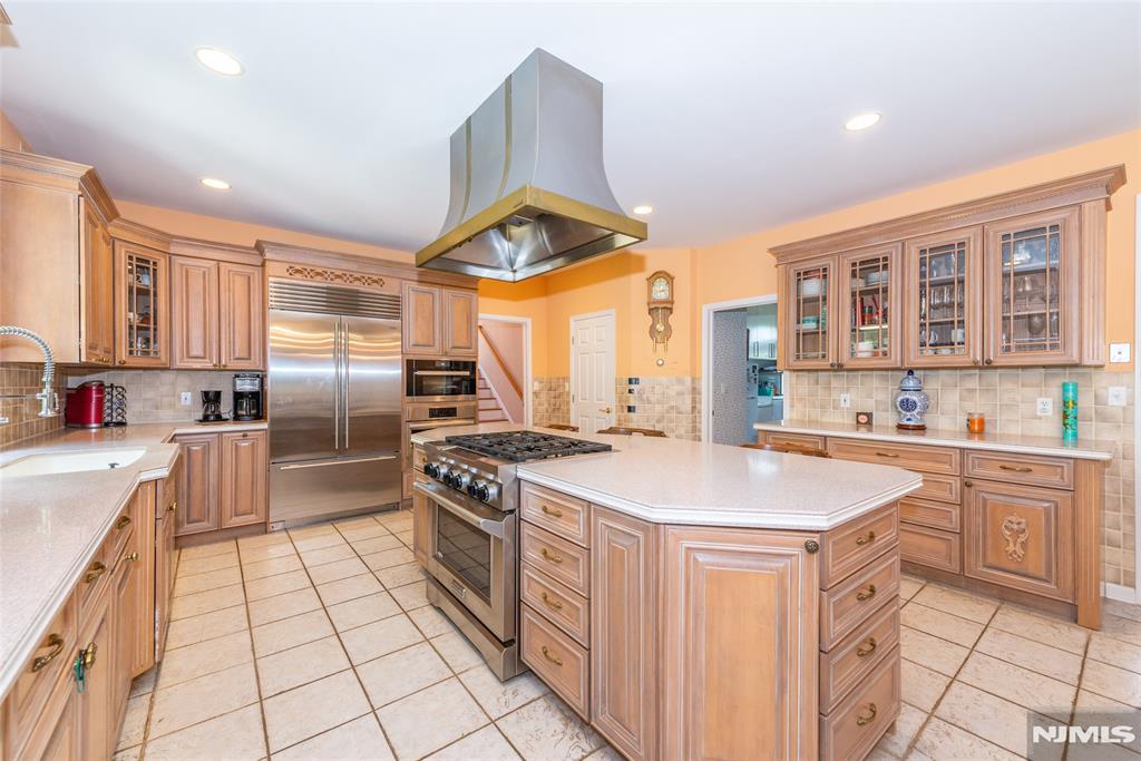 5 Raine Tree Court