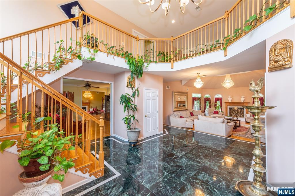 5 Raine Tree Court