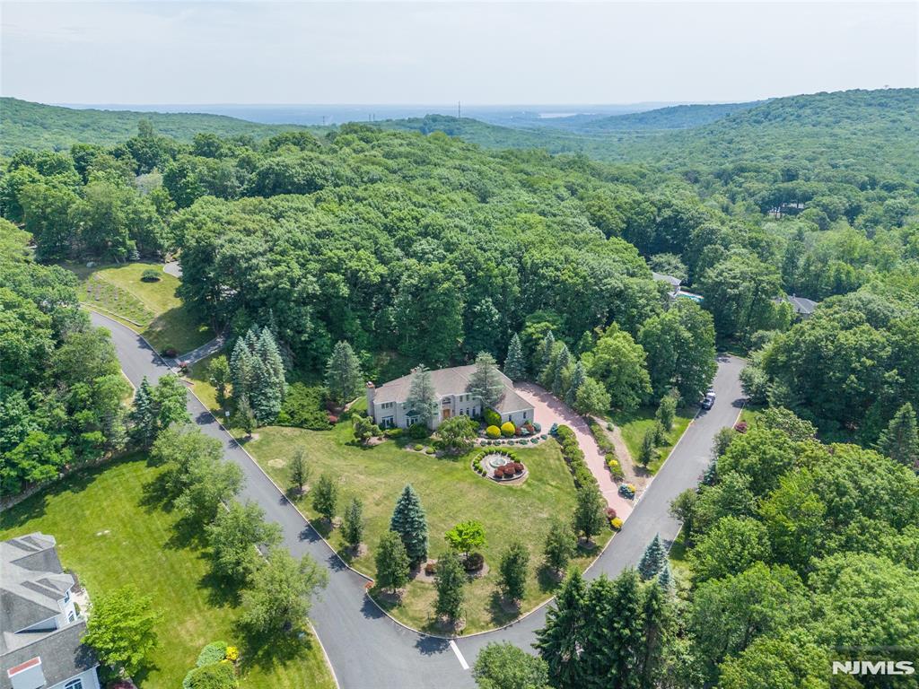 5 Raine Tree Court