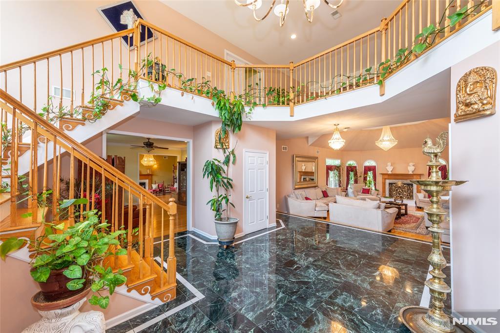5 Raine Tree Court