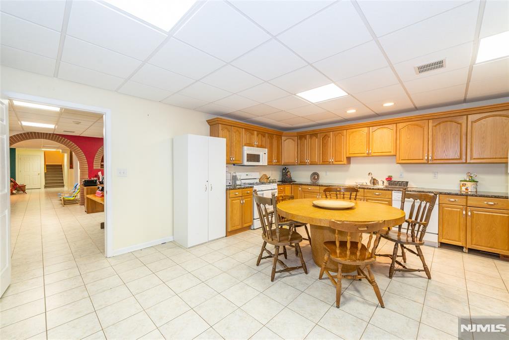 5 Raine Tree Court