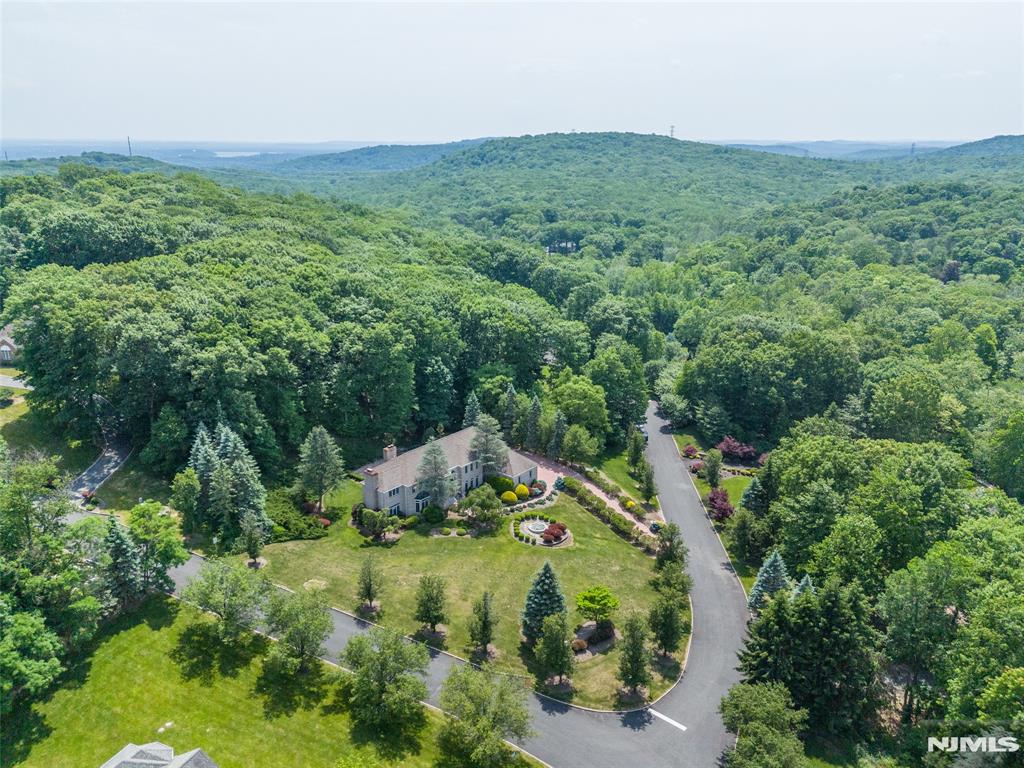 5 Raine Tree Court
