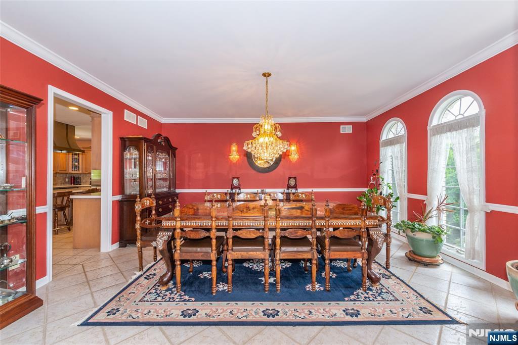 5 Raine Tree Court