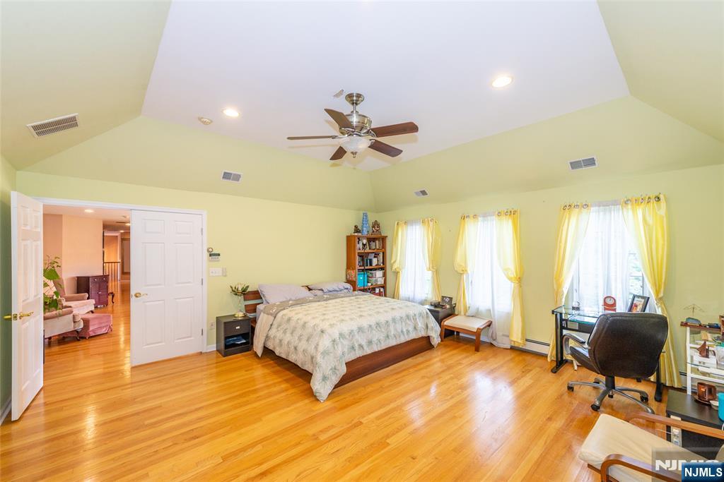 5 Raine Tree Court