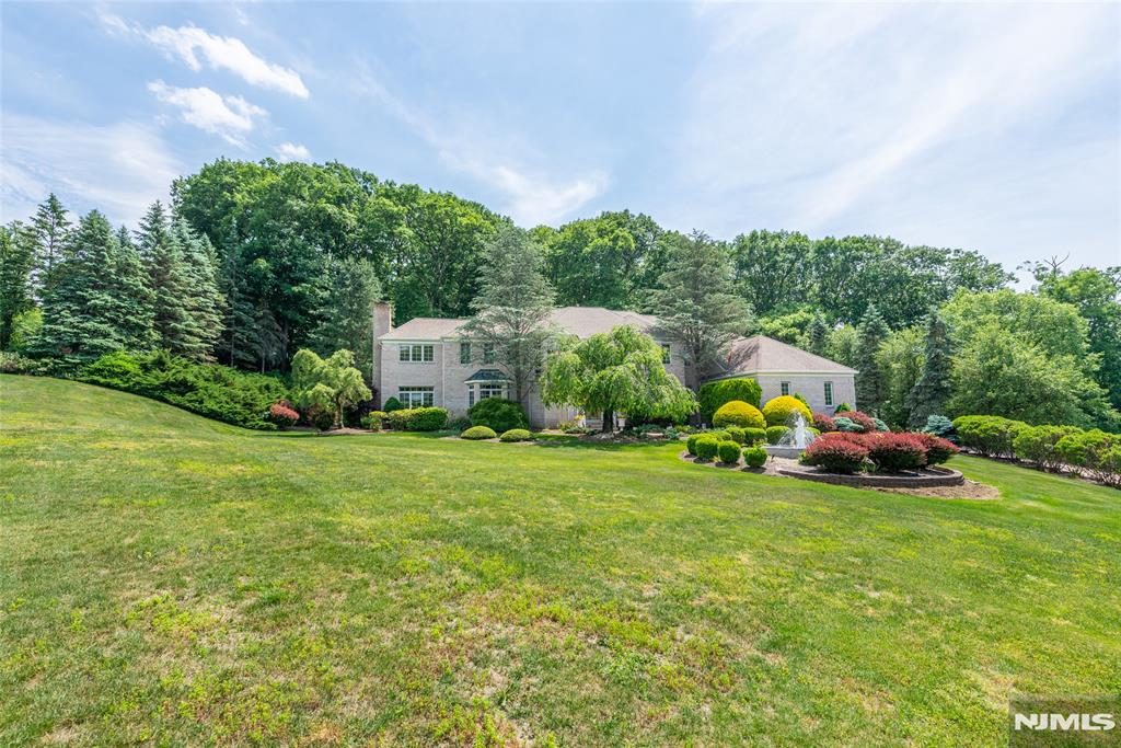 5 Raine Tree Court