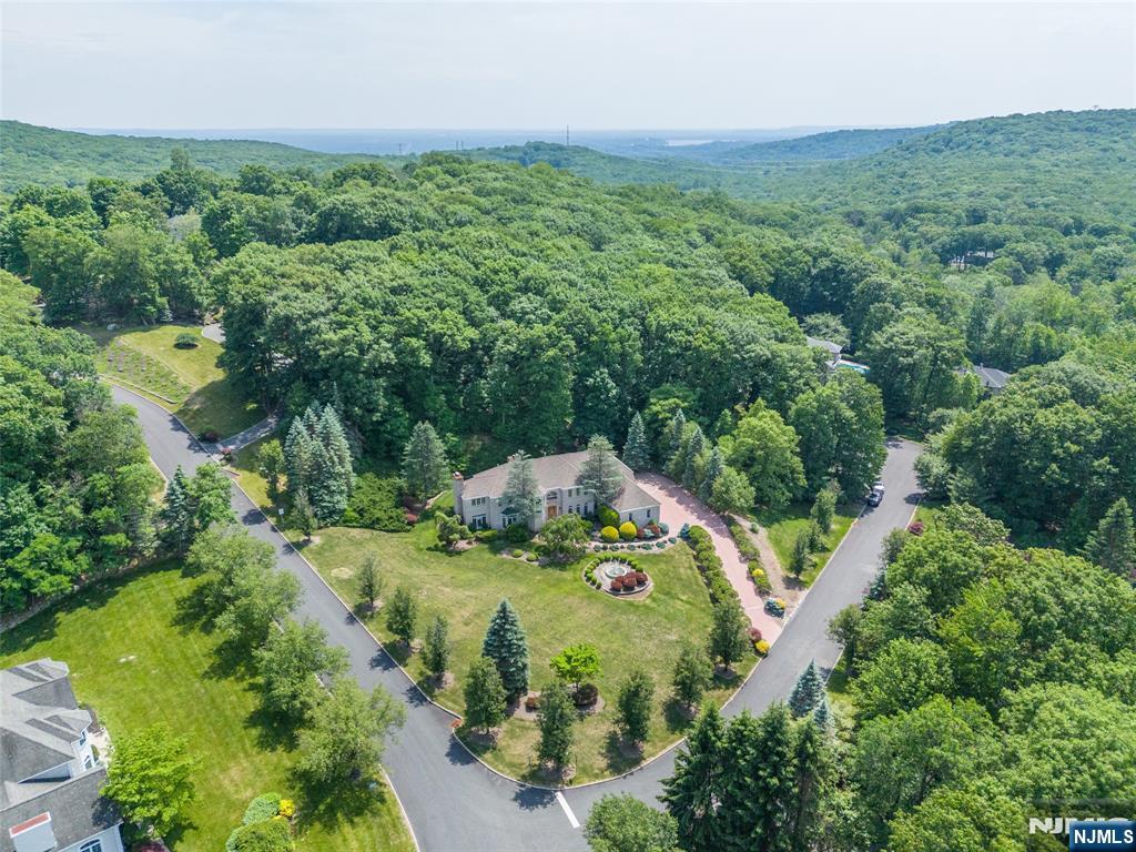 5 Raine Tree Court