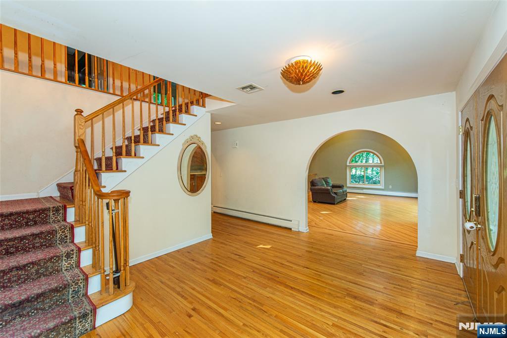 52 Tower Hill Lane