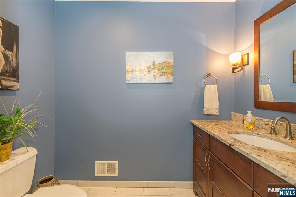 15 Fair Ridge Court