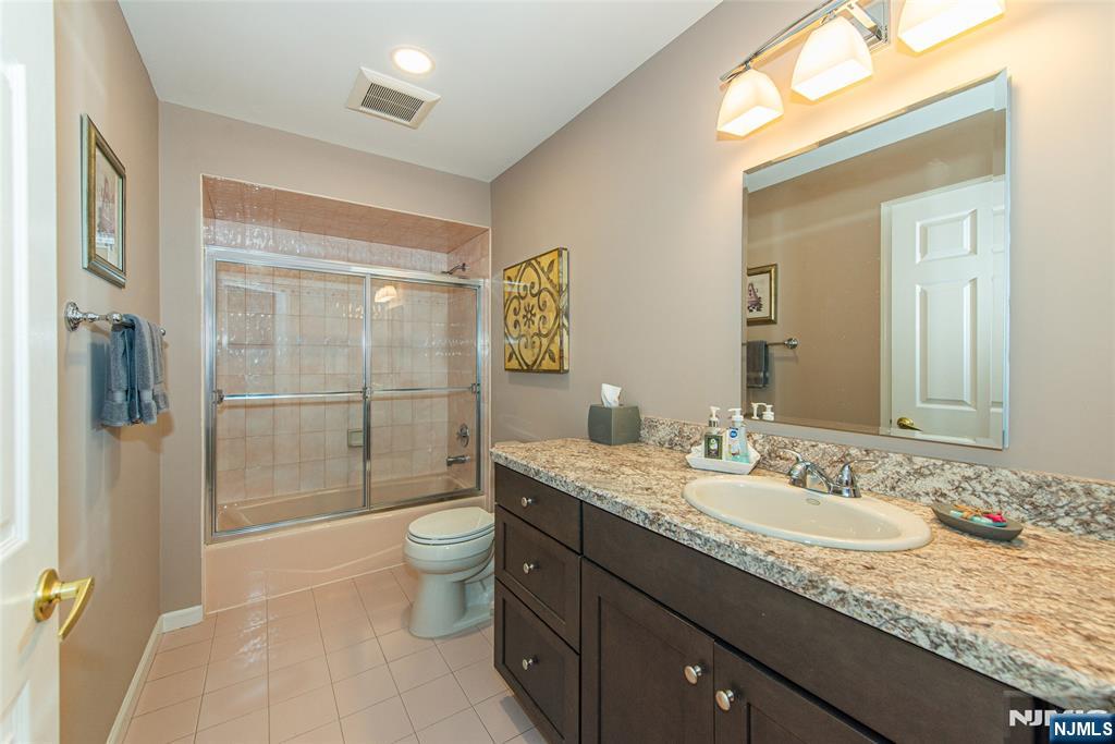 15 Fair Ridge Court