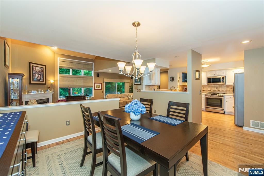 15 Fair Ridge Court