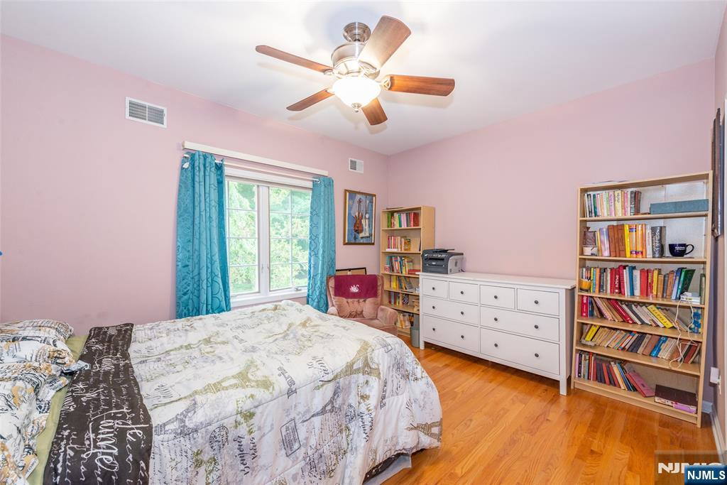 5 Raine Tree Court