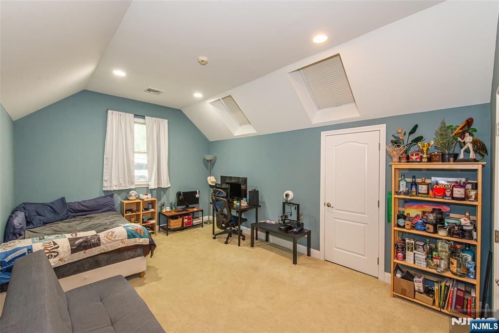 93 Coventry Way