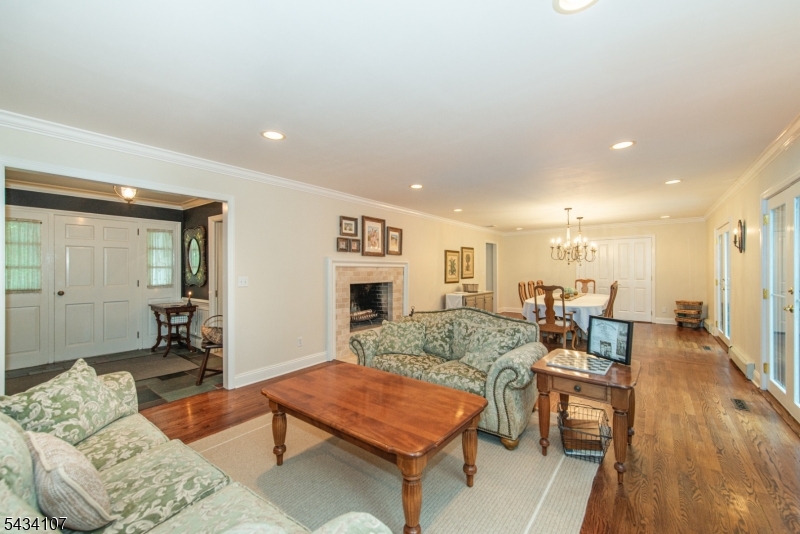 724 Ridge Rd