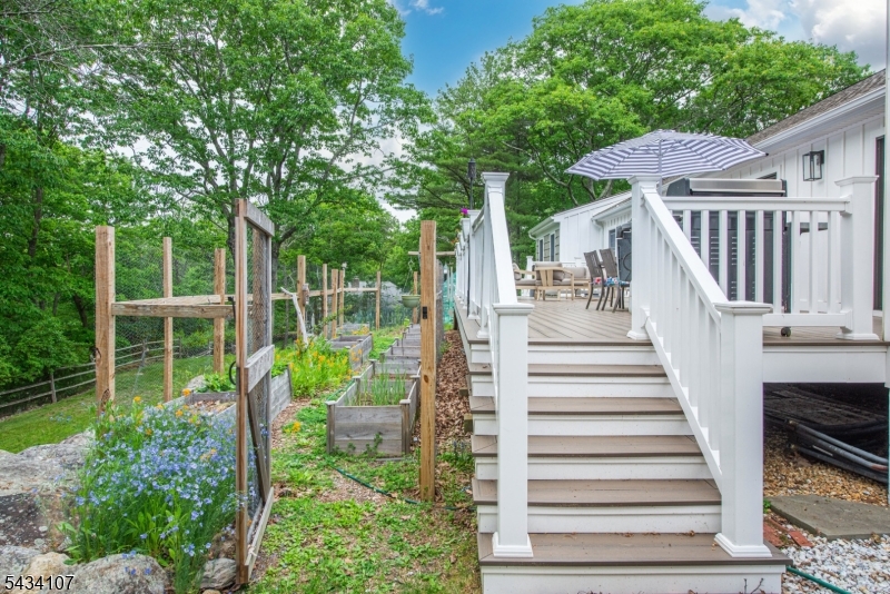 724 Ridge Rd