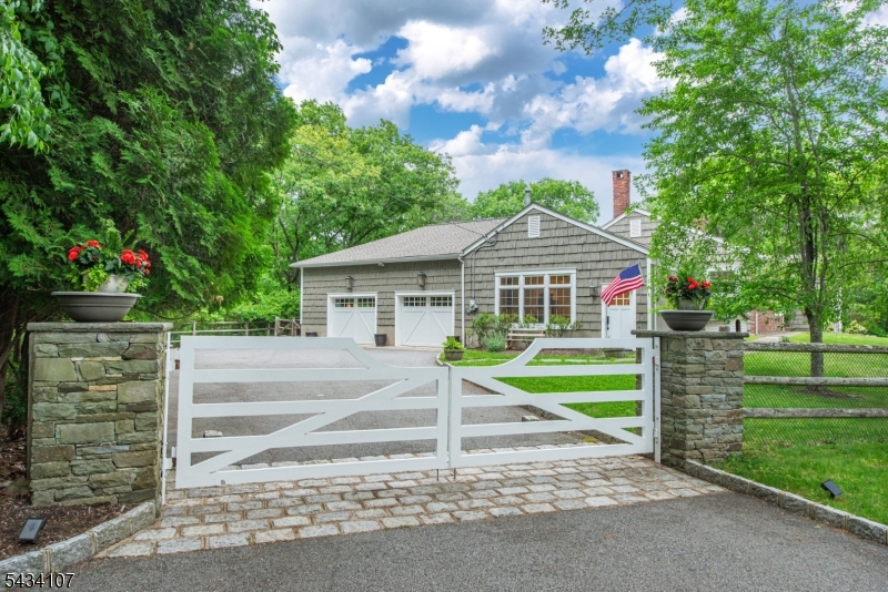 724 Ridge Rd