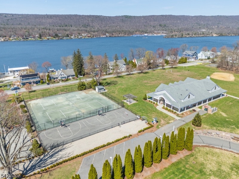 63 Ramapo Rd