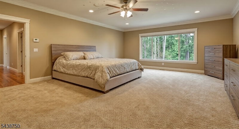 52 Tower Hill Ln