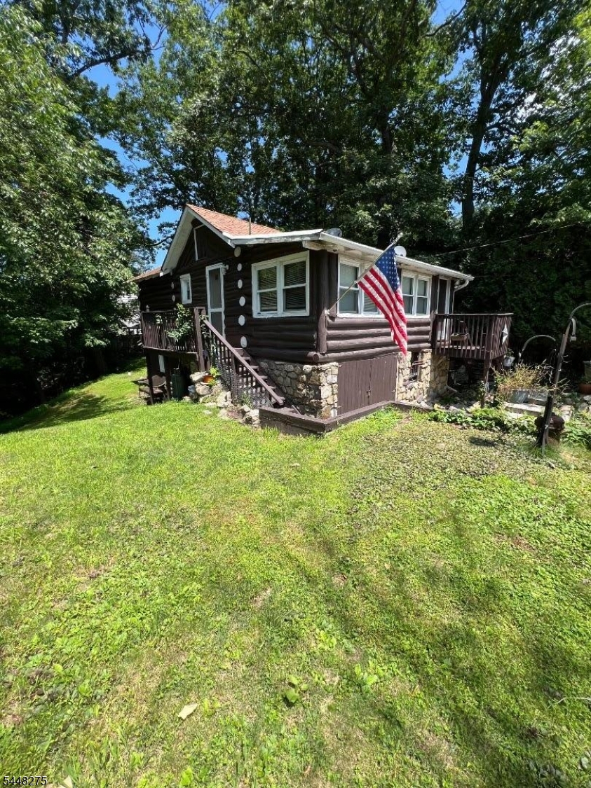 20 Wildwood St