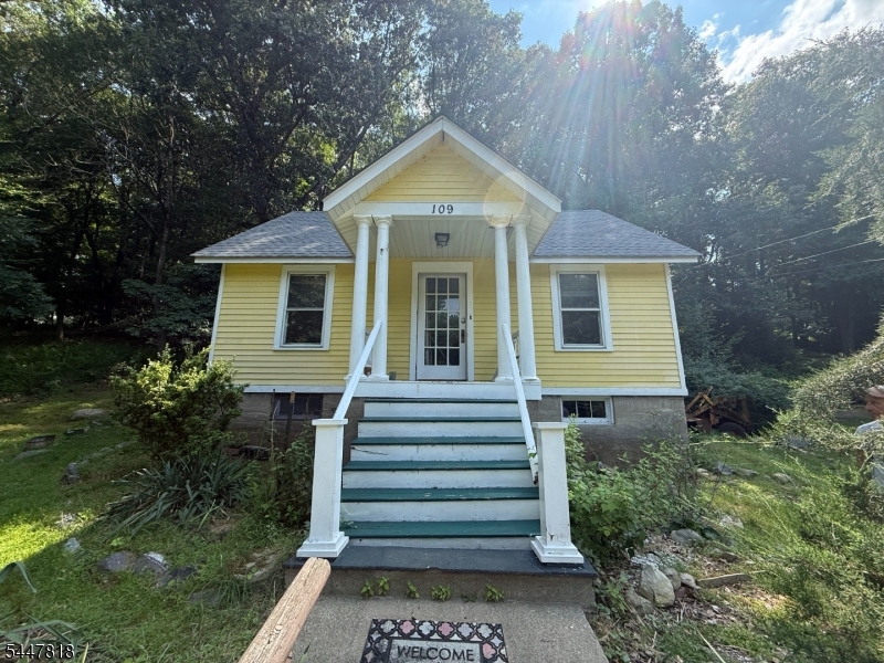 109 Carey Ave