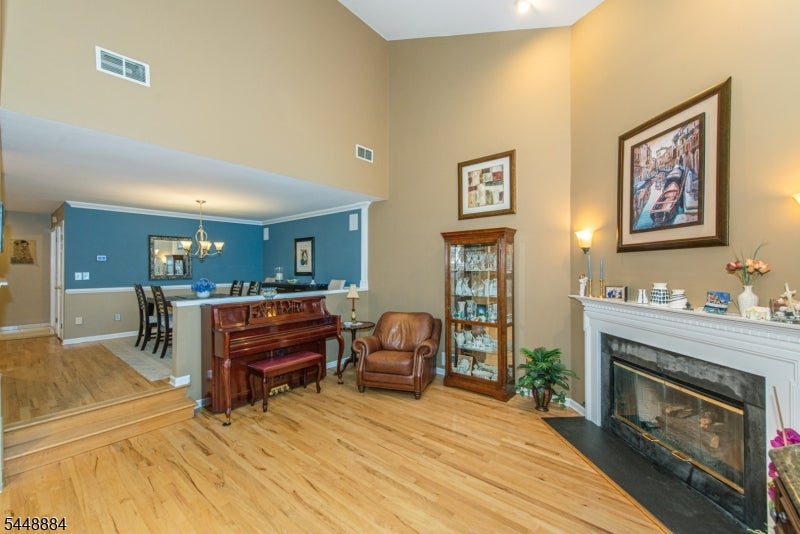 15 Fair Ridge Ct