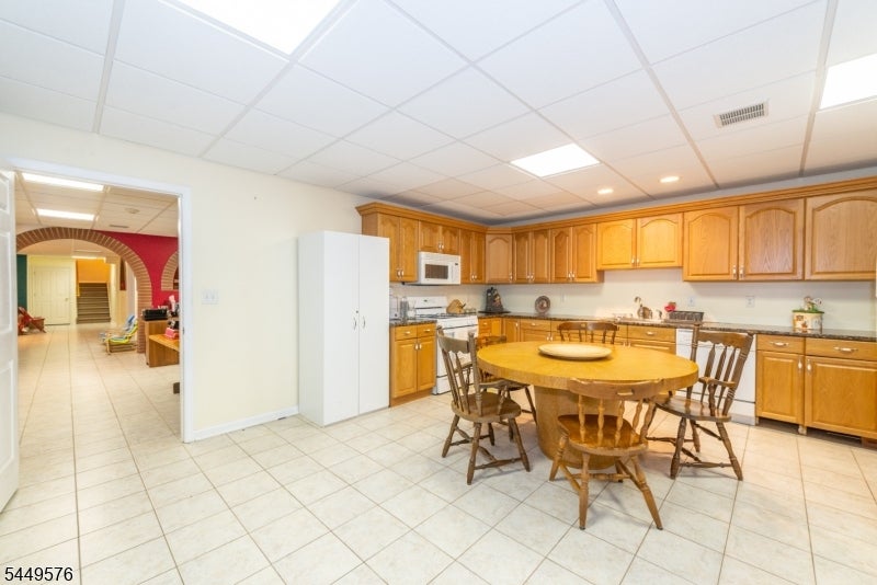 5 Raine Tree Ct