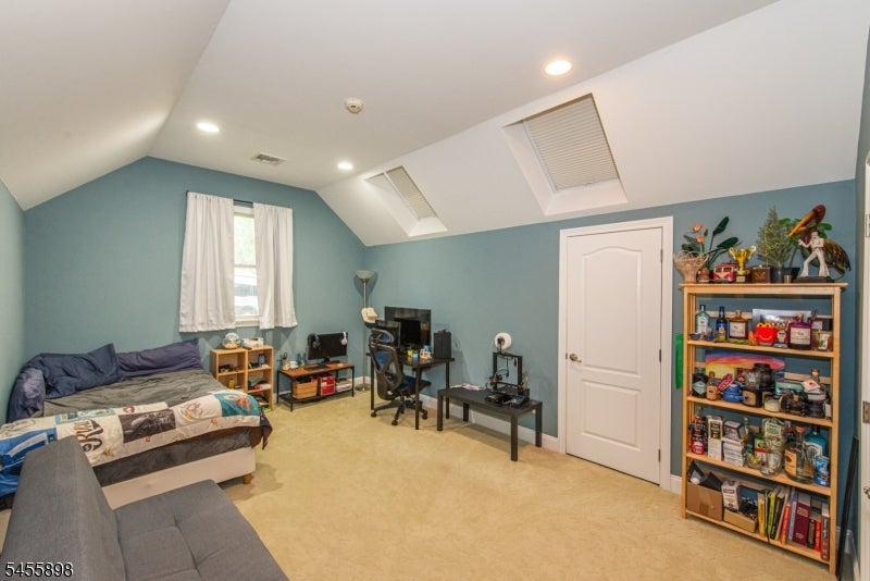 93 Coventry Way
