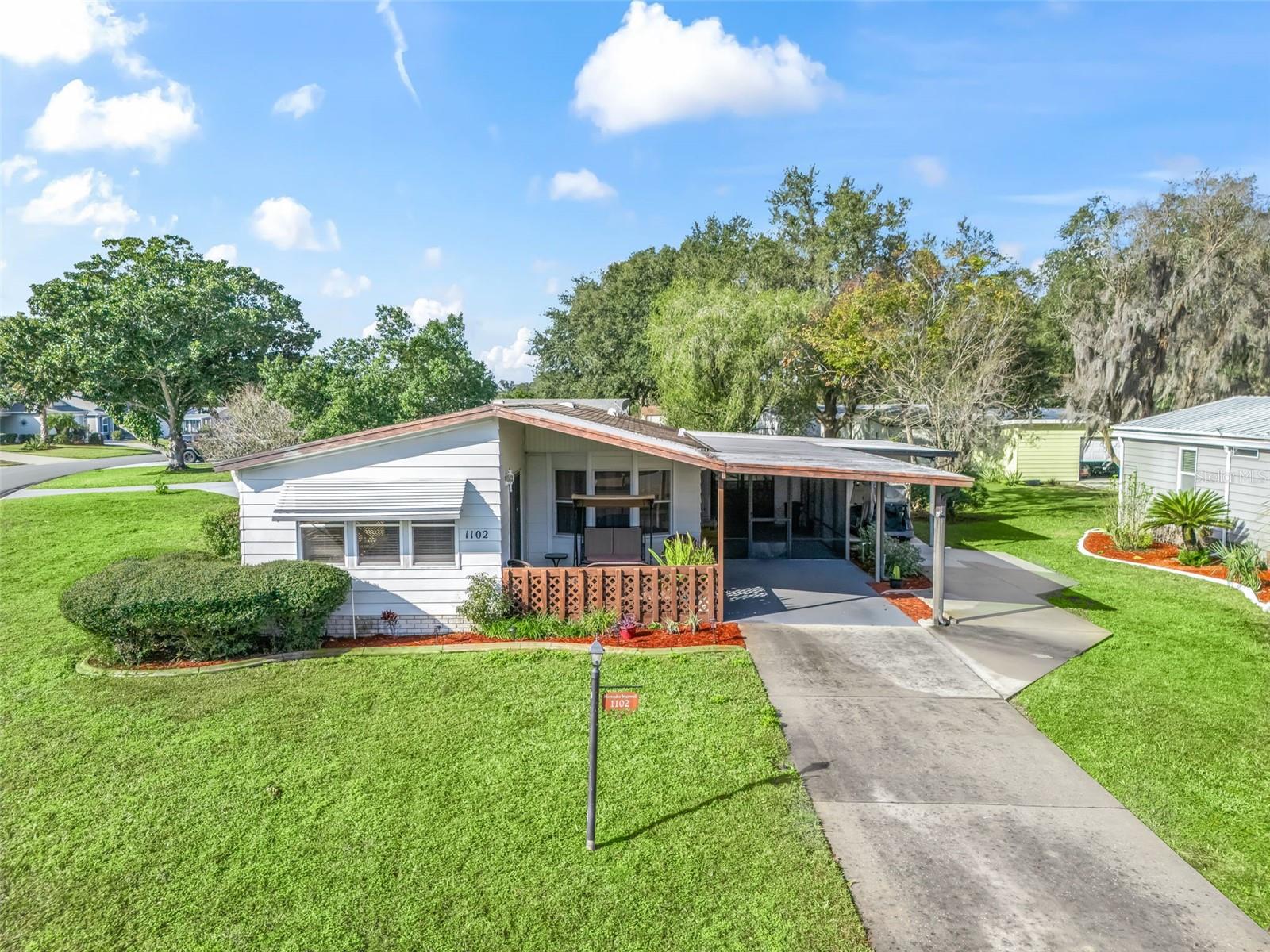 1102 DUSTIN DR
