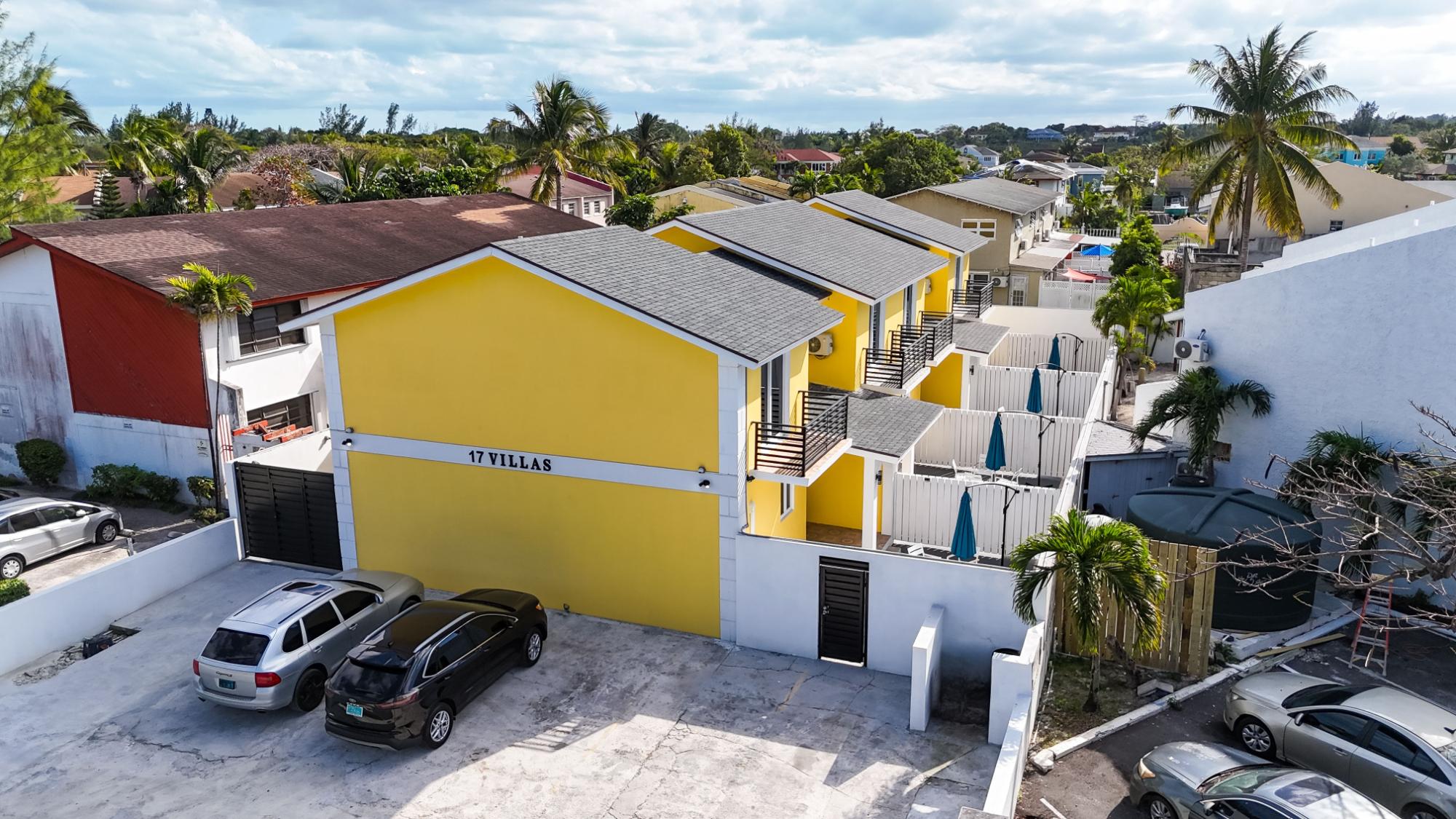 17 VILLAS, CABLE BEACH Unit: 1
