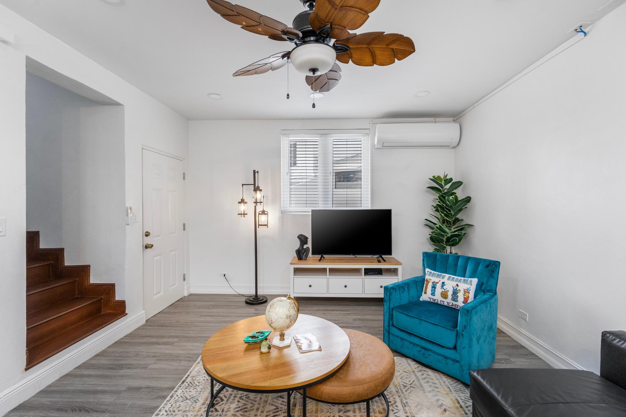 17 VILLAS, CABLE BEACH Unit: 1