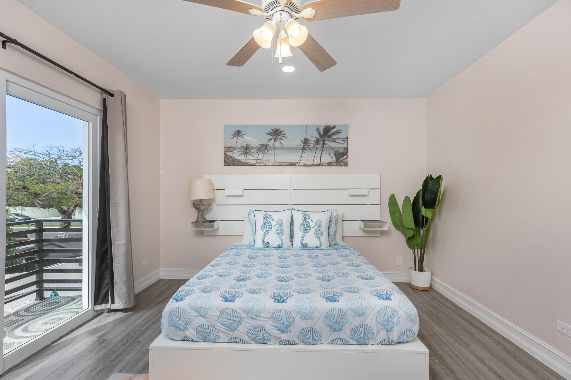17 VILLAS, CABLE BEACH Unit: 1