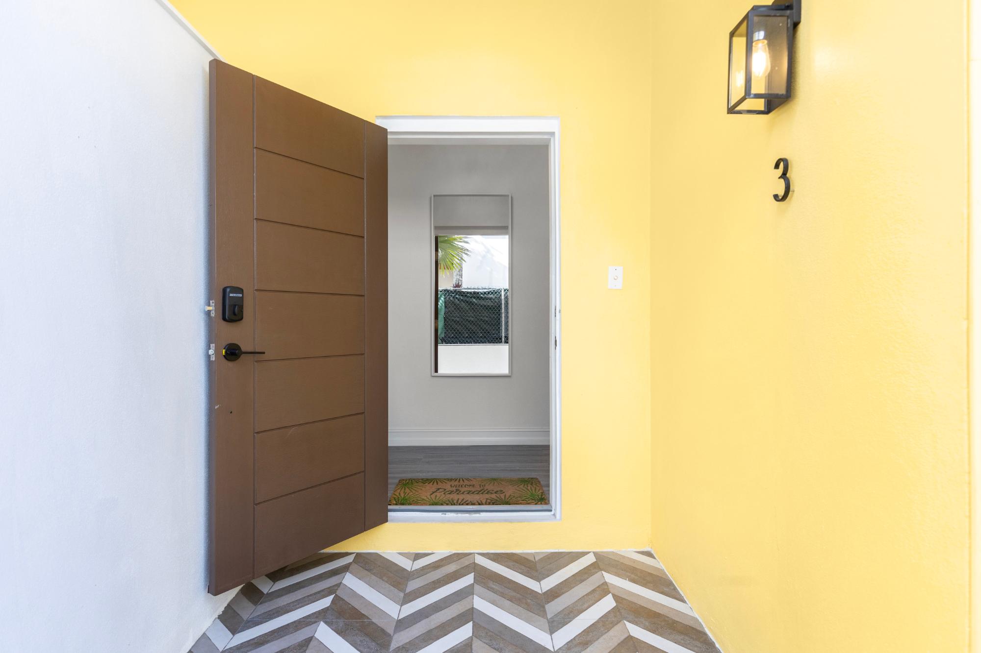 17 VILLAS, CABLE BEACH Unit: 1
