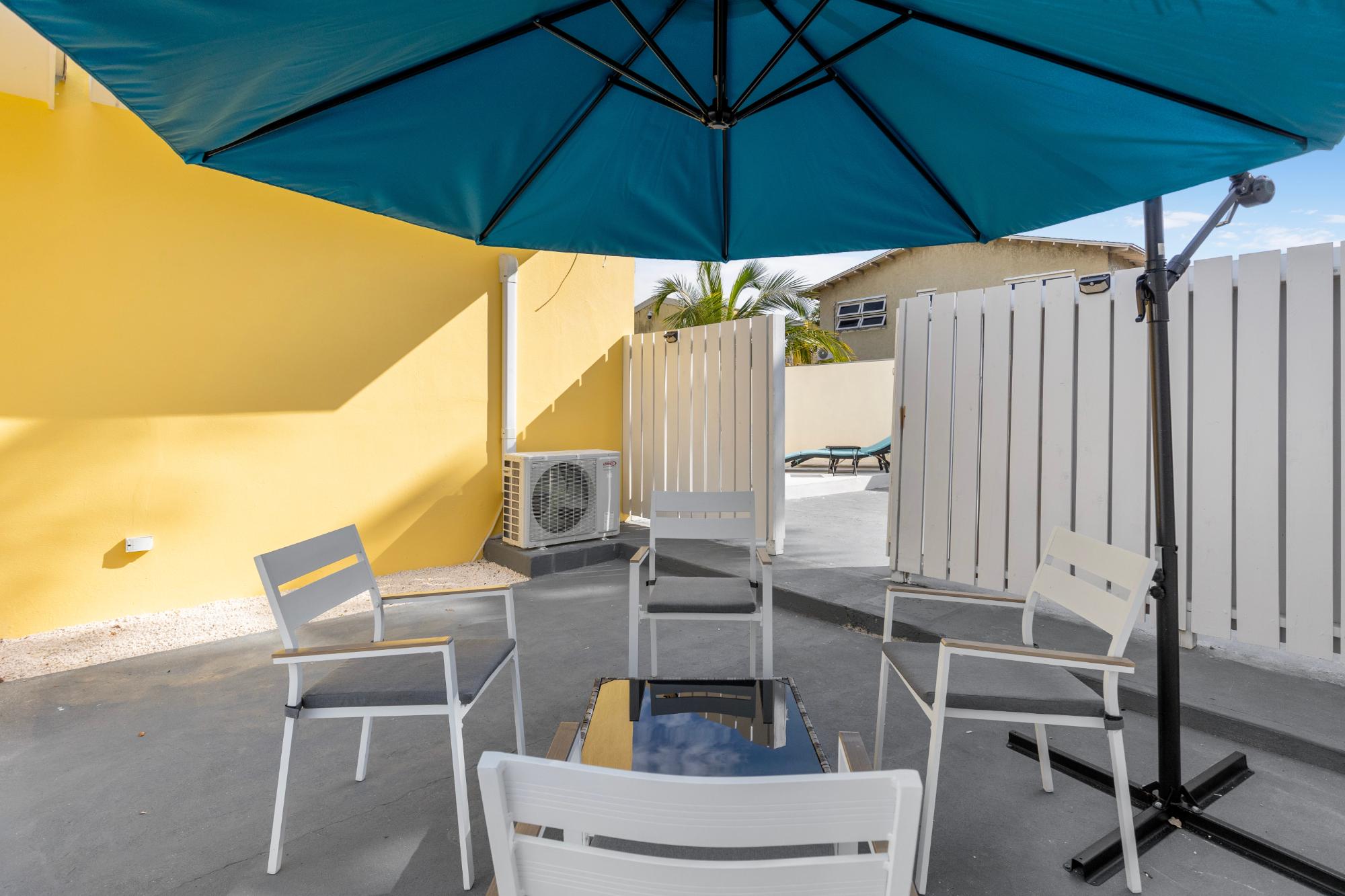 17 VILLAS, CABLE BEACH Unit: 1