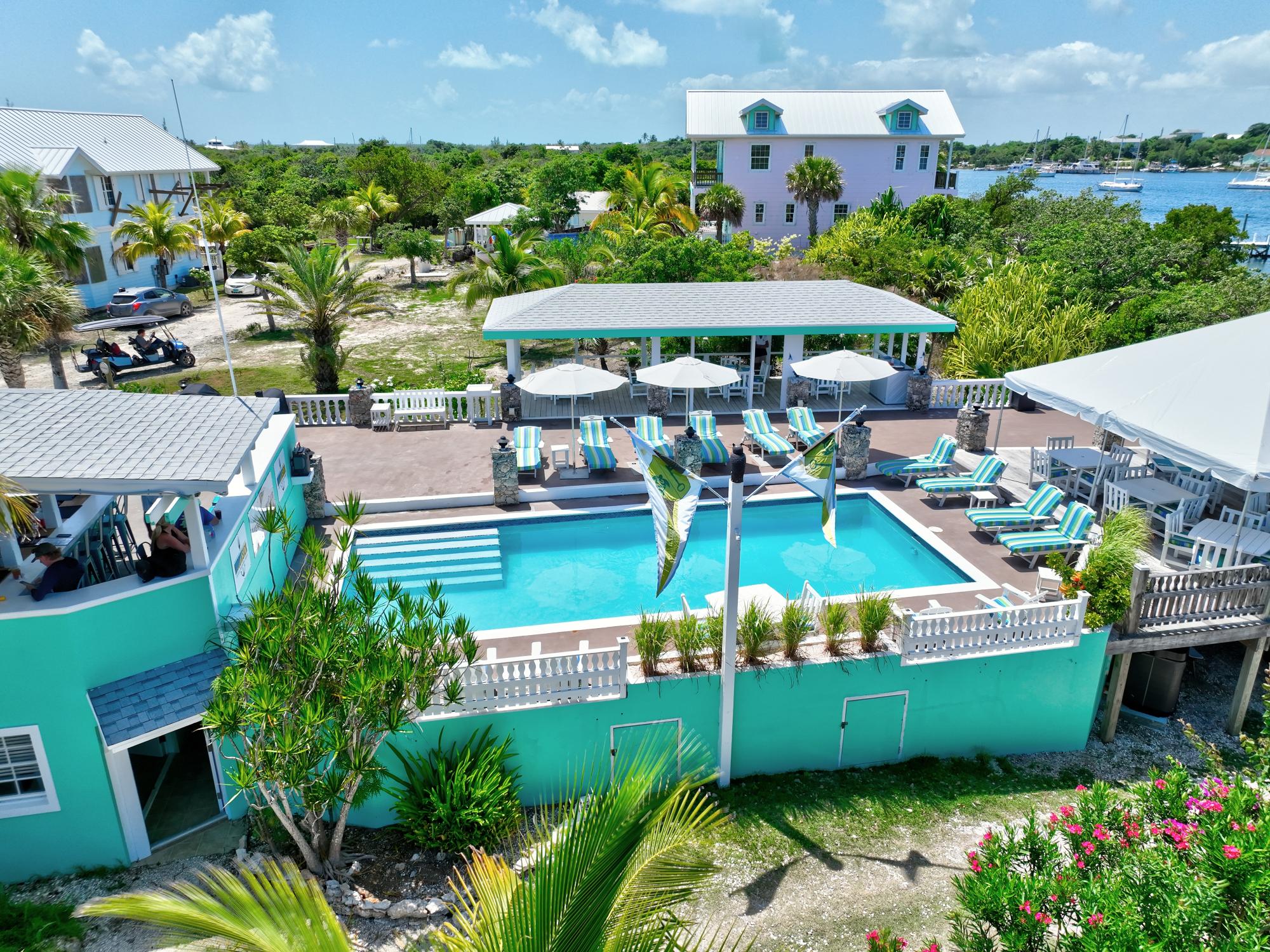 THE LEEWARD YACHT CLUB